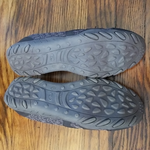 Skechers slip-on sneakers. - Picture 8 of 11